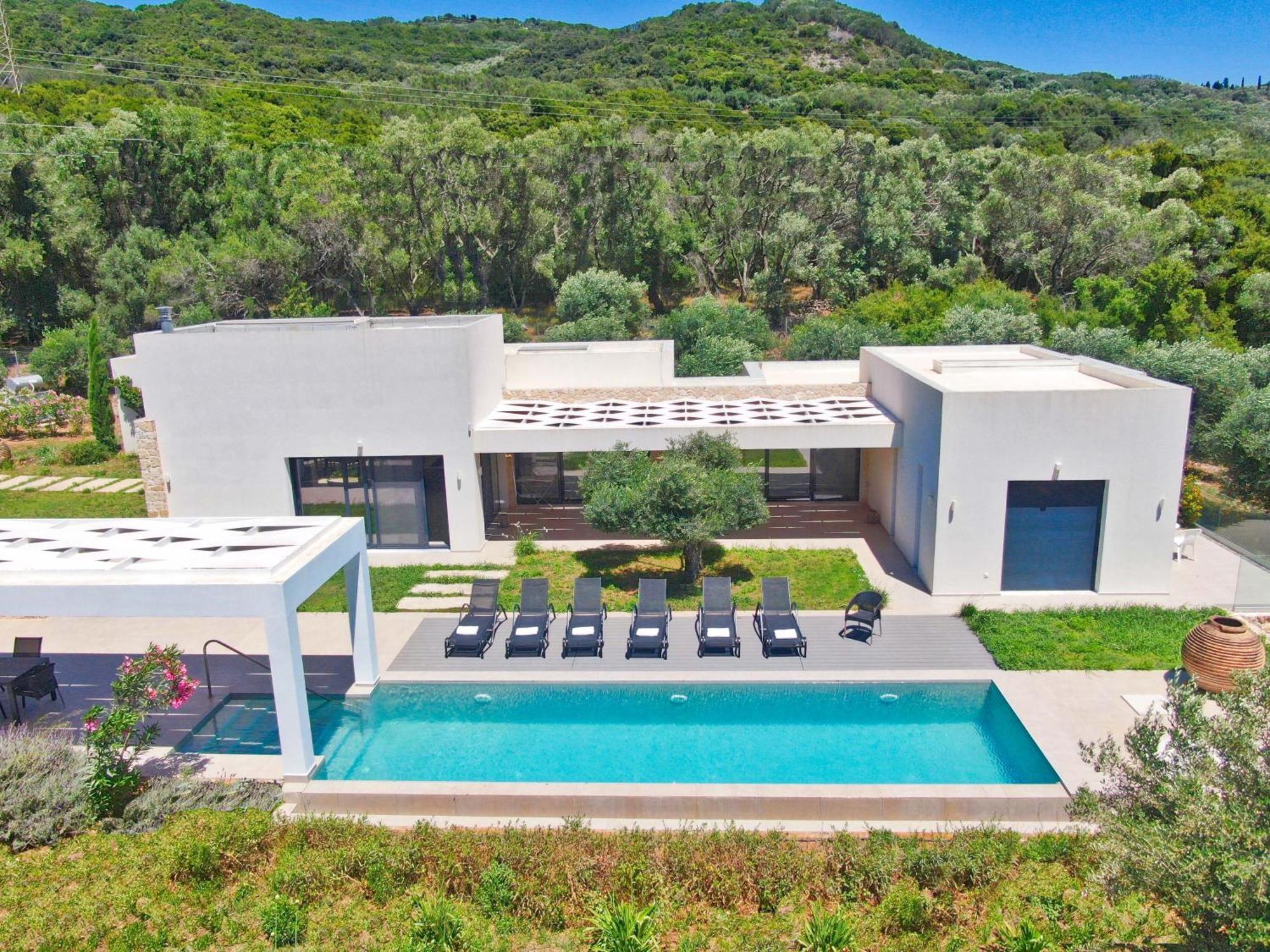 Villa Kalloni Línia